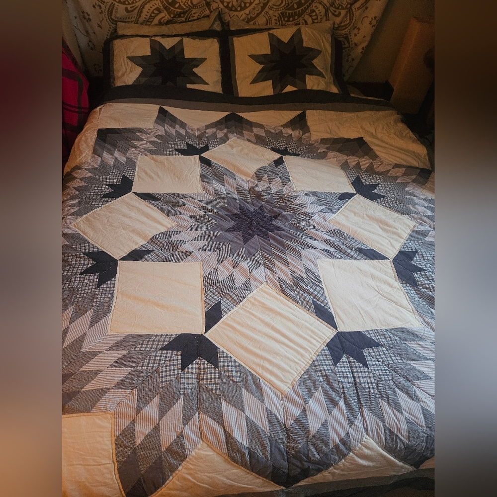 Handmade Homestead Star Pattern Quilt Set - Blue and Cream. Queen.